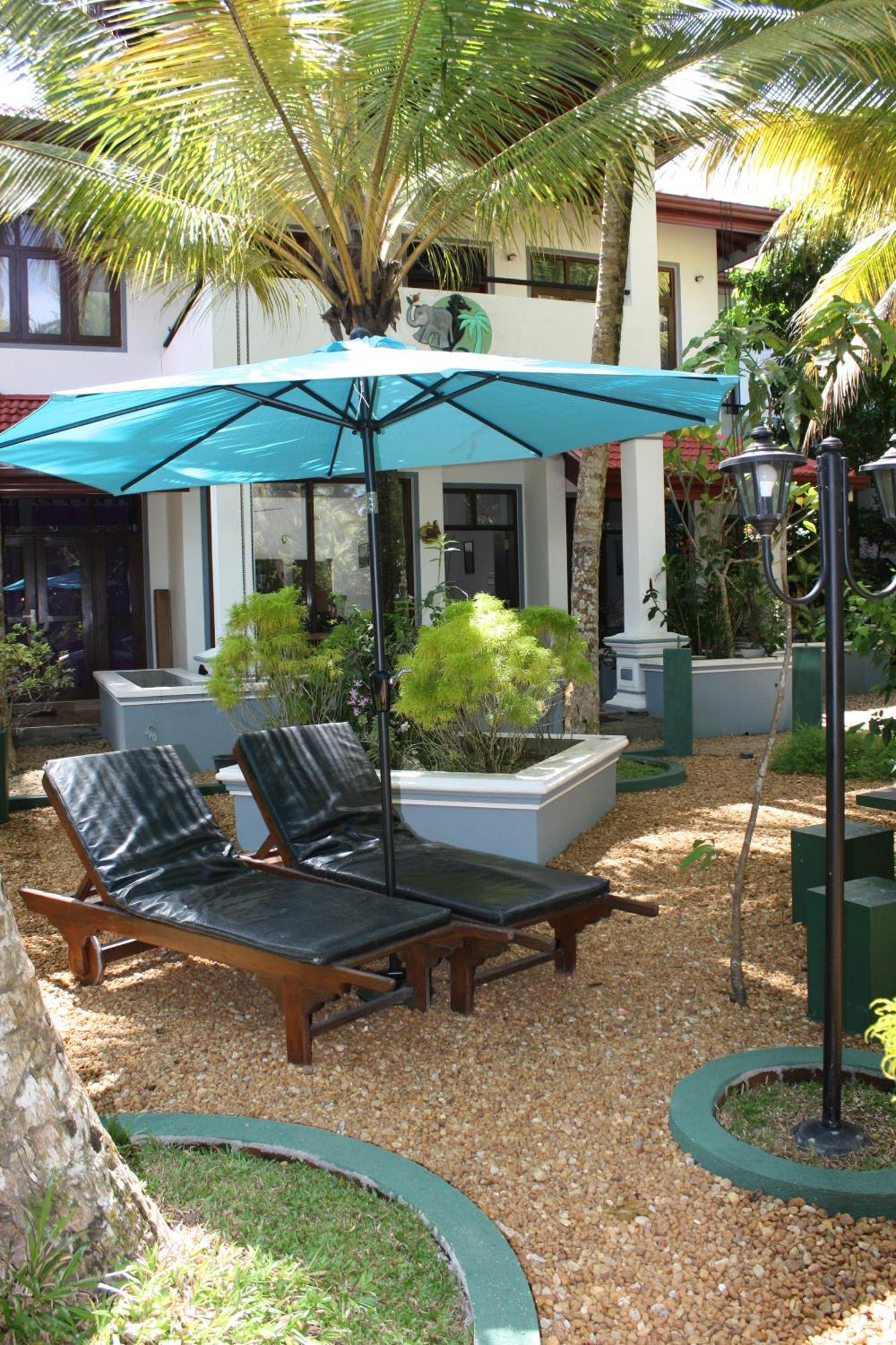 Hotel Aliya Lanka Beruwala Exterior foto